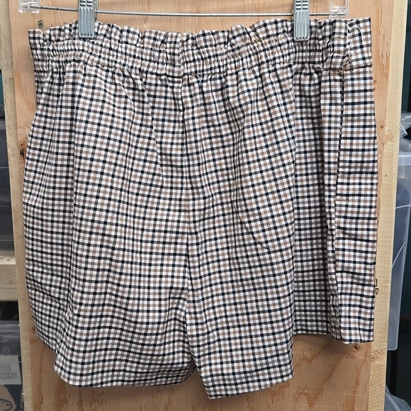 H&M Size 10 Gingham High Waisted Shorts - Picture 2 of 6